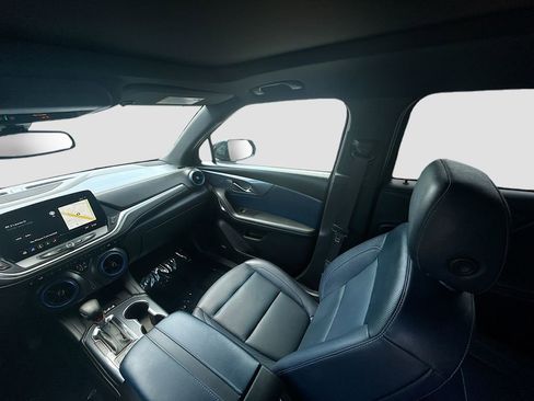 Used 2025 Chevrolet Blazer RS w/ LPO, Floor Liner Package FWD image 25