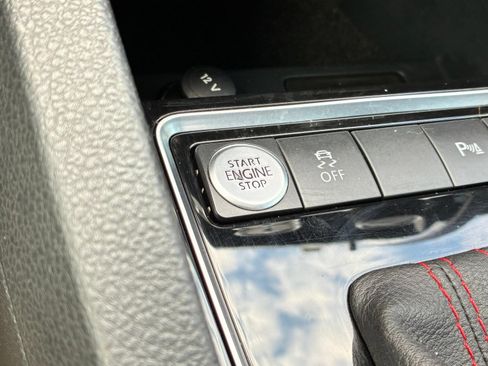 Used 2016 Volkswagen Jetta GLI FWD image 19