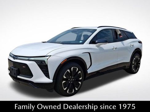 Used 2024 Chevrolet Blazer EV RS AWD/4WD image 3