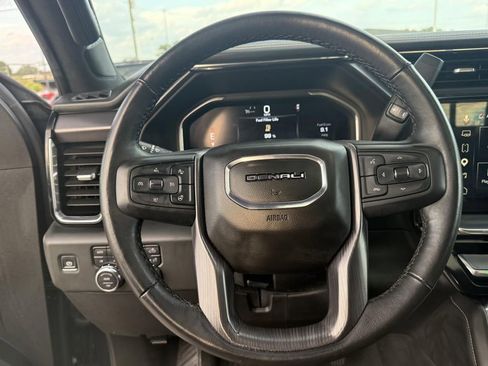 Used 2025 GMC Sierra 2500 Denali Ultimate AWD/4WD image 18