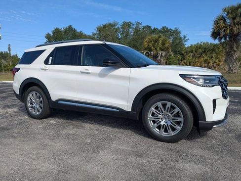 New 2026 Ford Explorer Platinum RWD image 3