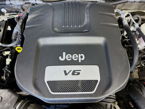 Used 2017 Jeep Wrangler Sport w/ Quick Order Package 24S image 35