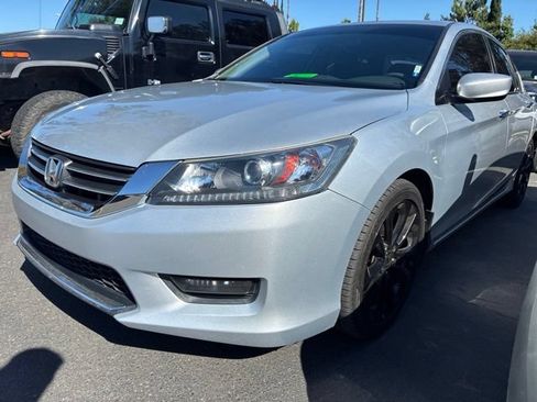 Used 2015 Honda Accord Sport image 3