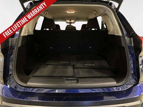 Used 2025 Nissan Rogue SV FWD image 29