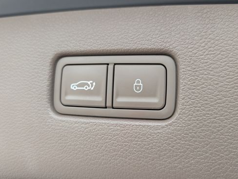 Used 2023 Genesis GV80 2.5T w/ Prestige Package image 12