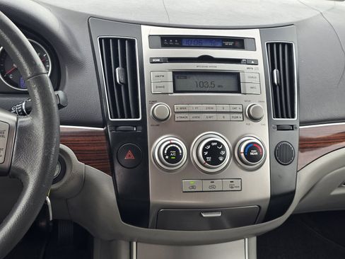 Used 2011 Hyundai Veracruz GLS FWD image 12