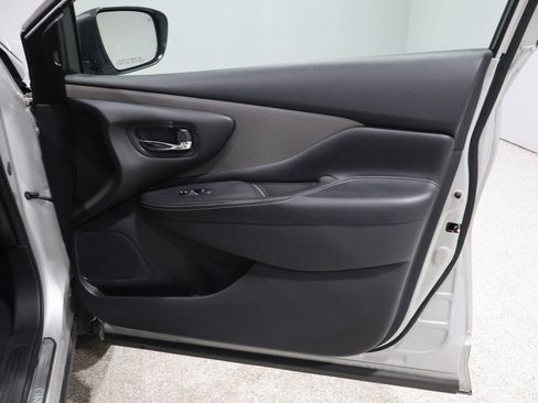Used 2023 Nissan Murano SV image 23