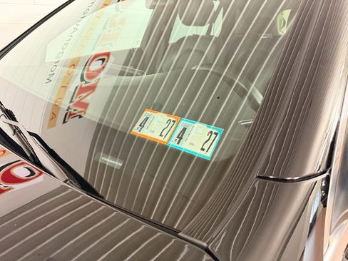 Used 2021 Mercedes-Benz GLC 300 4MATIC image 9