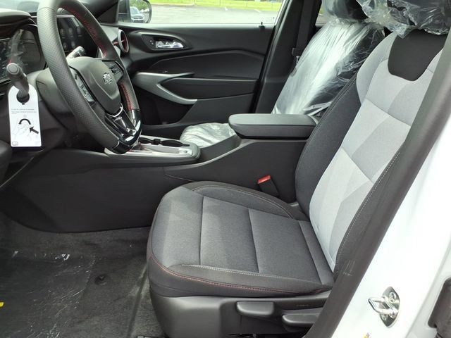 New 2026 Chevrolet Trax RS w/ Sunroof Package FWD image 6