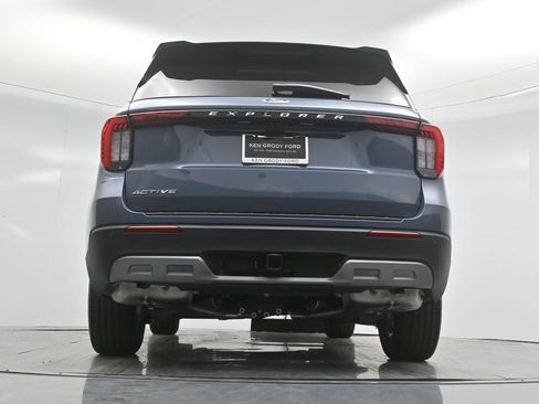 Used 2025 Ford Explorer Active image 55