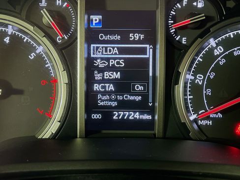Certified 2024 Toyota 4Runner TRD Off-Road Premium w/ Off Road Premium Plus Package AWD/4WD image 13