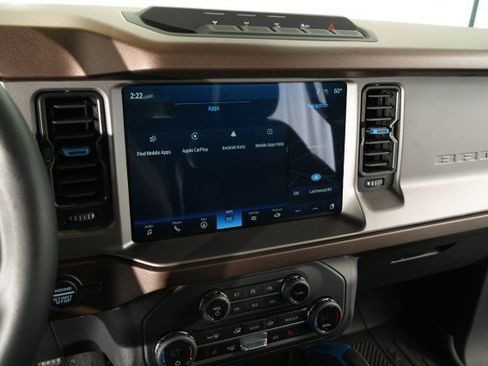 Used 2023 Ford Bronco Outer Banks w/ Sasquatch Package AWD/4WD image 36