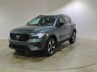 Used 2026 Volvo XC40 B5 Core w/ Climate Package