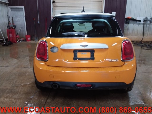 Used 2015 MINI Cooper 2-Door Hardtop FWD image 8