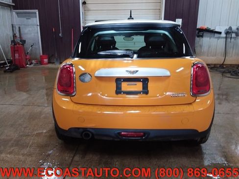 Used 2015 MINI Cooper 2-Door Hardtop image 8