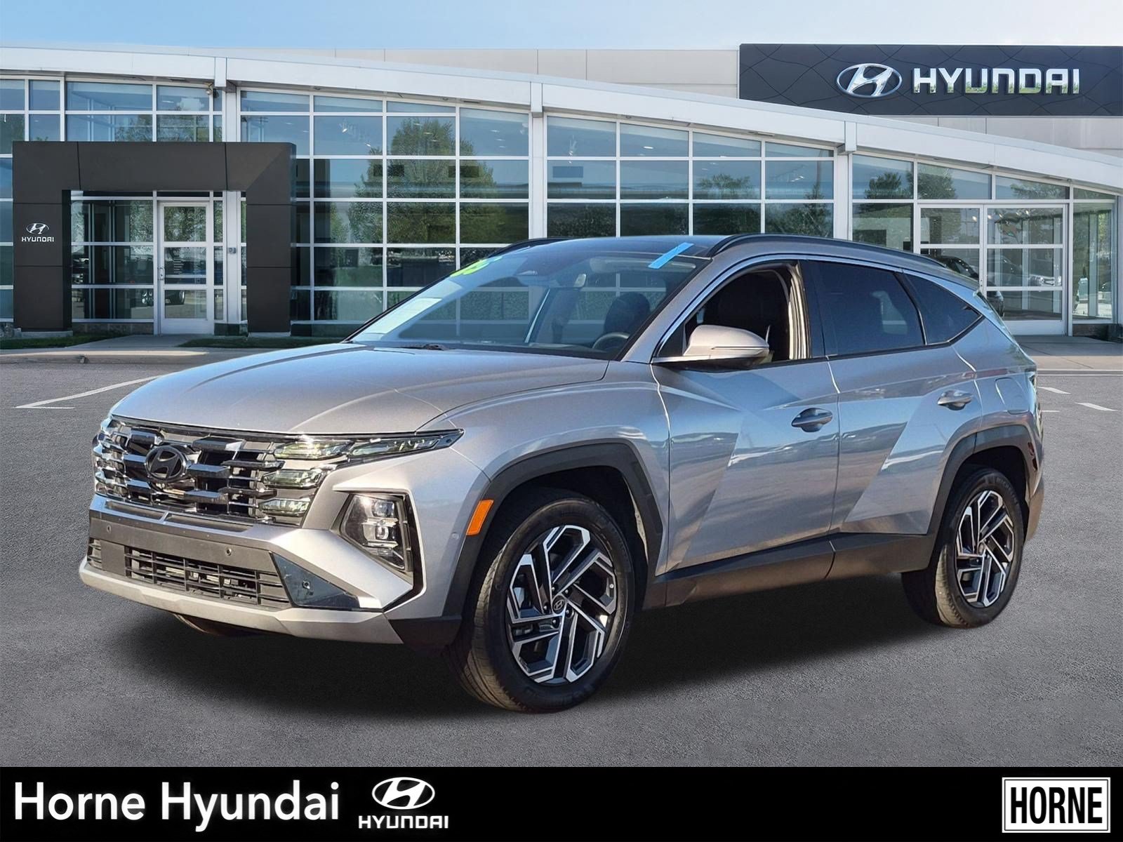 Certified 2025 Hyundai Tucson Limited AWD/4WD image 1