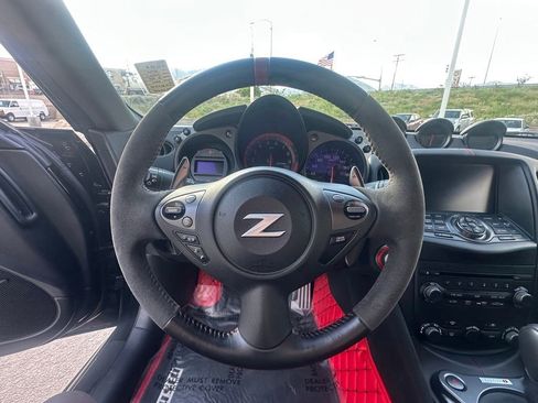Used 2020 Nissan 370Z NISMO RWD image 26