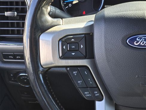 Used 2022 Ford F350 Platinum w/ FX4 Off-Road Package image 26