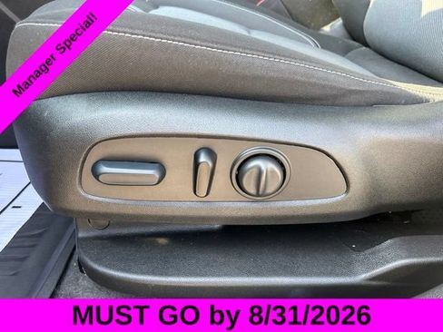 Used 2024 Chevrolet Blazer LT w/ Convenience Package FWD image 16