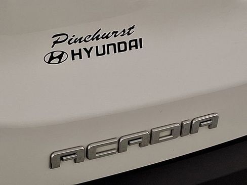 Used 2018 GMC Acadia SLT image 30