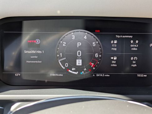 Certified 2023 Land Rover Defender 110 SE image 18