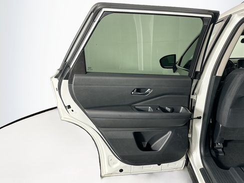 Used 2025 Nissan Pathfinder SV FWD image 25