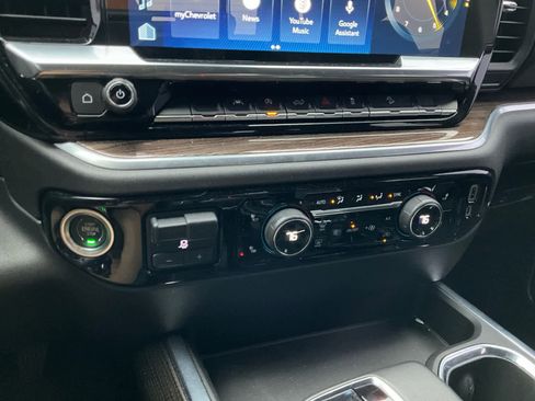 Used 2022 Chevrolet Silverado 1500 RST image 22