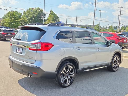 Certified 2025 Subaru Ascent Limited AWD/4WD image 3