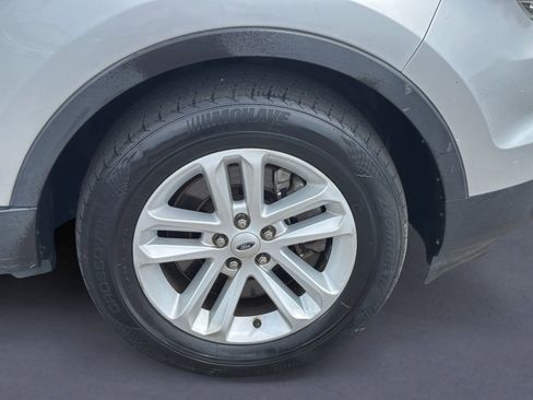 Used 2014 Ford Explorer XLT w/ Equipment Group 201A AWD/4WD image 9