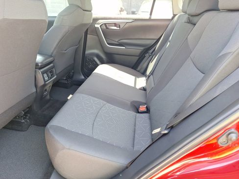 Used 2024 Toyota RAV4 XLE w/ Convenience Package FWD image 30