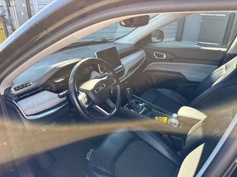 Used 2022 Jeep Compass Latitude w/ Convenience Group AWD/4WD image 9