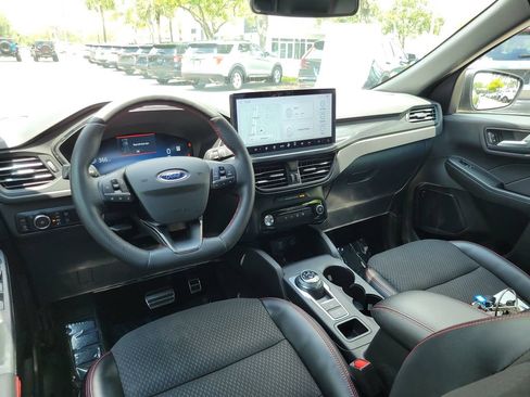 Certified 2023 Ford Escape ST-Line Elite AWD/4WD image 11