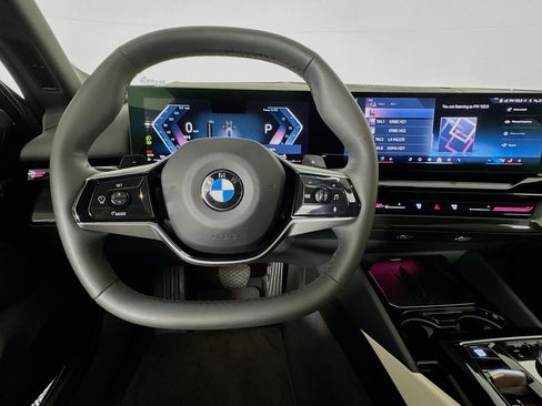 Used 2024 BMW 530i w/ Premium Package RWD image 10