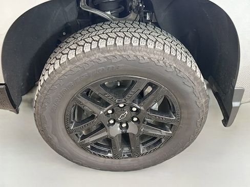 Used 2025 Chevrolet Silverado 1500 LT Trail Boss w/ Convenience Package II image 35