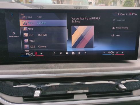 Used 2025 BMW X7 xDrive40i w/ M Sport Package AWD/4WD image 24