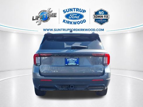 Used 2025 Ford Explorer ST-Line AWD/4WD image 32