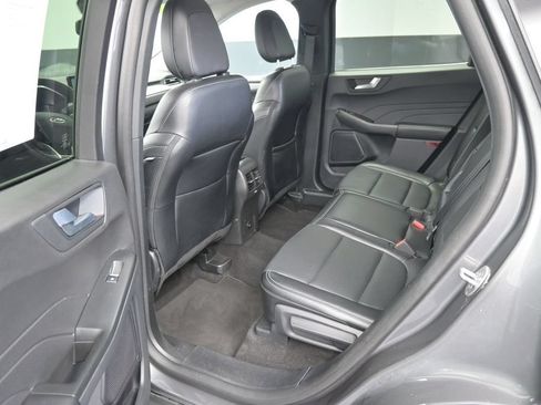 Used 2025 Ford Escape Platinum AWD/4WD image 17