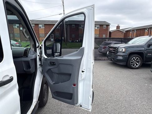 Used 2016 Ford Transit 350 XLT RWD image 36