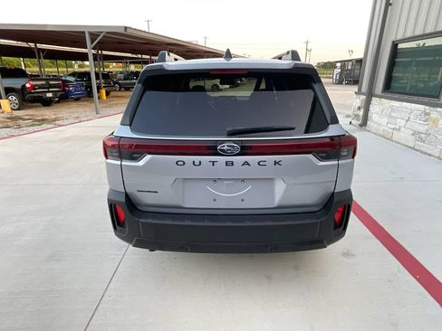 Used 2026 Subaru Outback Premium AWD/4WD image 15