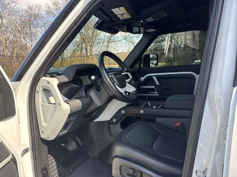 Used 2022 Land Rover Defender 110 X-Dynamic SE image 14