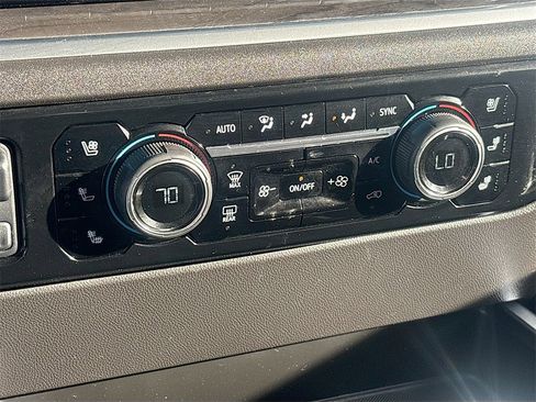 Used 2022 Chevrolet Silverado 1500 LTZ w/ Technology Package image 15