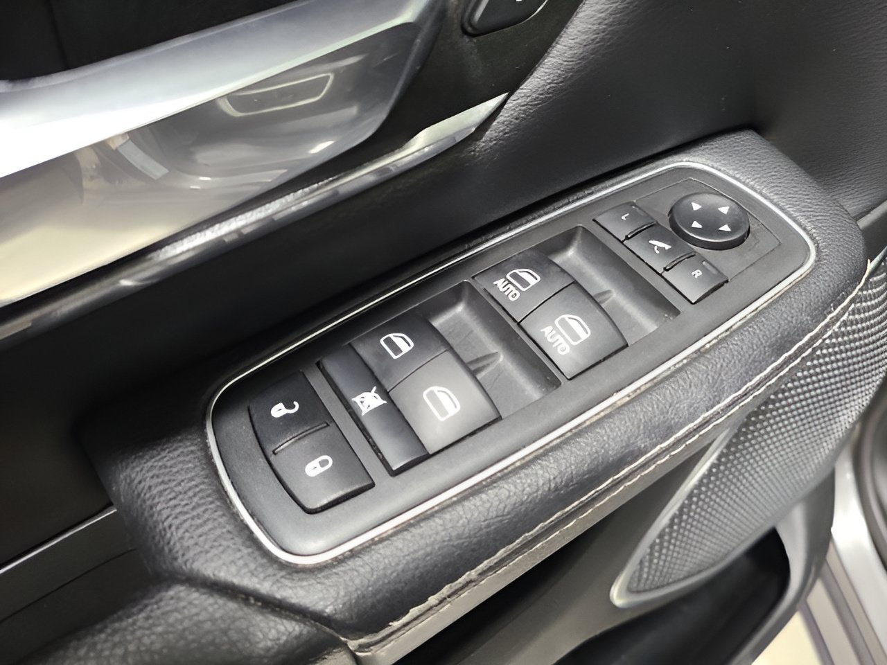 Used 2021 RAM 1500 Laramie w/ Sport Appearance Package AWD/4WD image 23