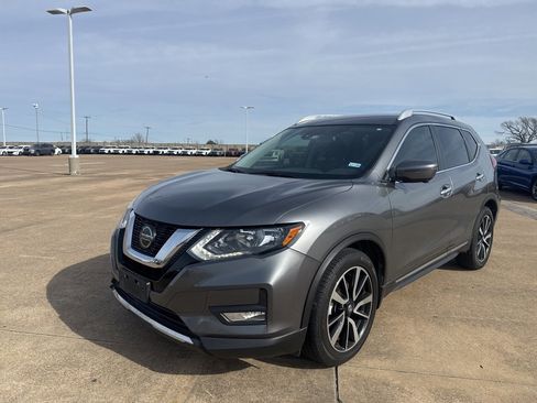 Used 2020 Nissan Rogue SL image 3