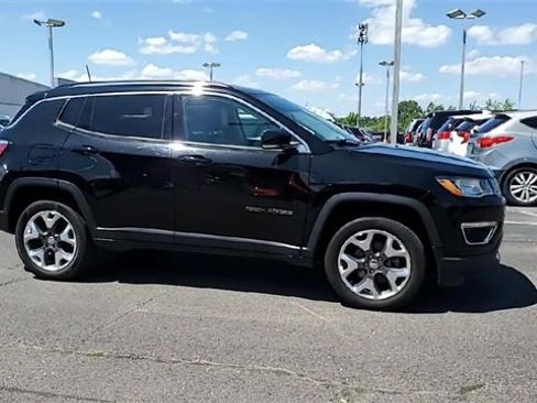 Used 2021 Jeep Compass Limited image 9