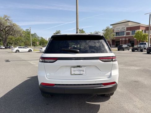 New 2026 Jeep Grand Cherokee Limited RWD image 4