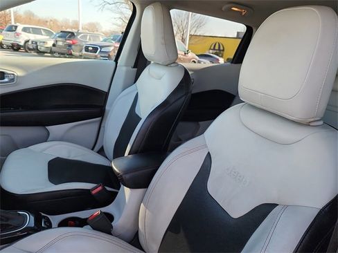 Used 2018 Jeep Compass Limited w/ Navigation Group image 14