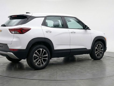 Used 2025 Chevrolet TrailBlazer LT image 9