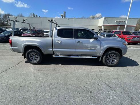 Used 2019 Toyota Tacoma SR5 image 11
