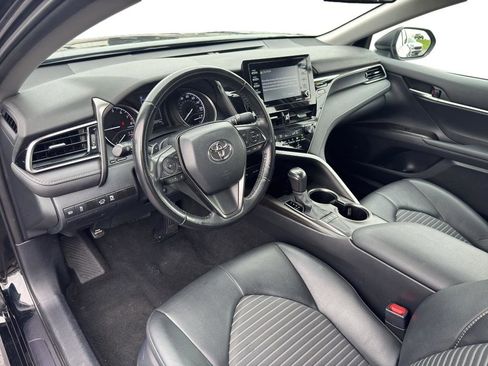 Used 2024 Toyota Camry SE FWD image 9