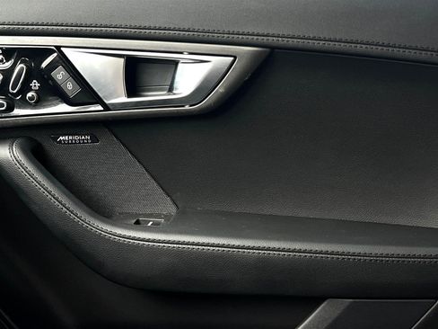 Used 2016 Jaguar F-TYPE S image 20